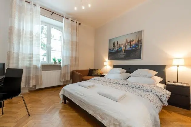 Studio Apartment (at 12 Miodowa Street)