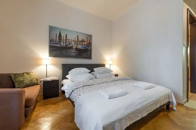 Studio Apartment (at 12 Miodowa Street)
