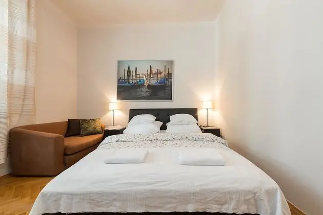 Studio Apartment (at 12 Miodowa Street)