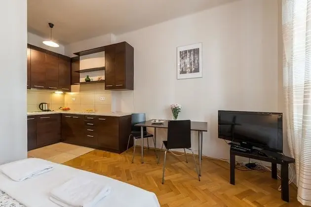 Studio Apartment (at 12 Miodowa Street)