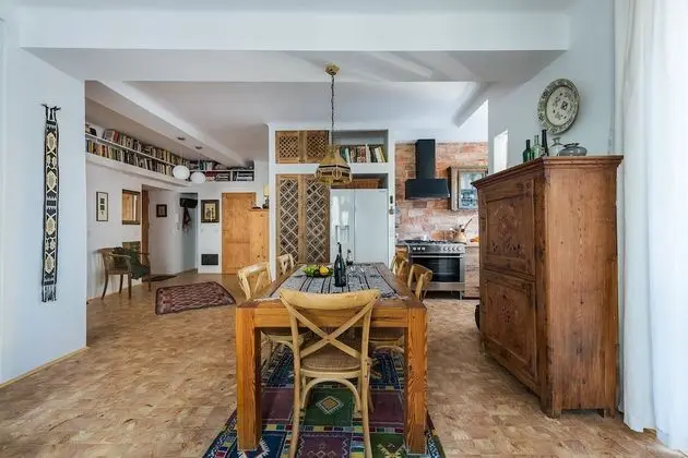 Traditional Apart Daire