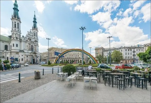 Standard Stüdyo (at 10 Wyzwolenia Avenue)