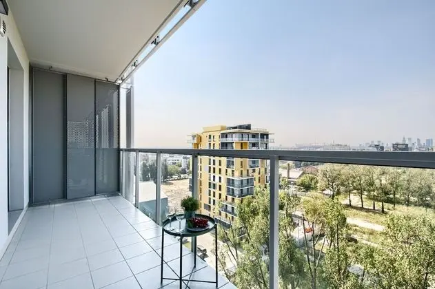 Soho Factory 10 (at 18a Zupnicza)