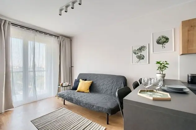 Soho Factory 10 (at 18a Zupnicza)