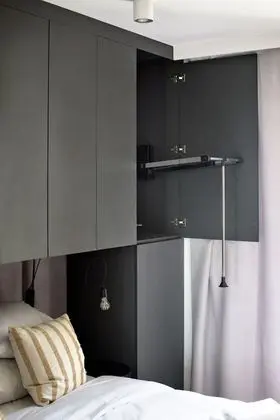 Soho Factory 10 (at 18a Zupnicza)