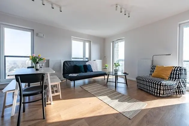 Soho Factory 10 (at 18a Zupnicza)