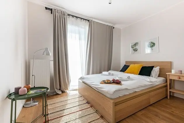 Soho Factory 10 (at 18a Zupnicza)