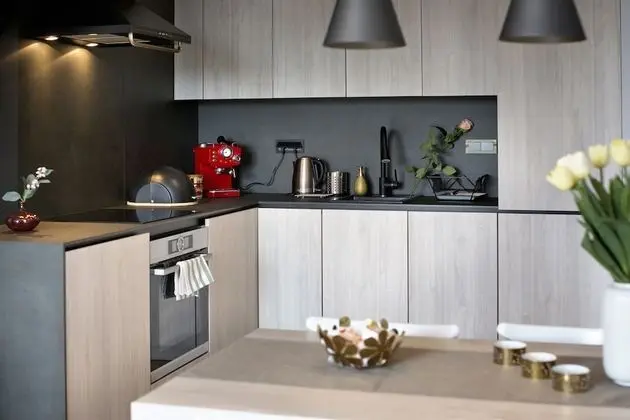 Soho Factory 10 (at 18a Zupnicza)