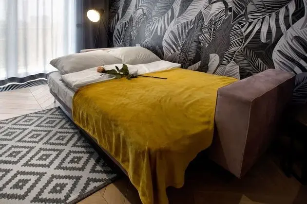 Soho Factory 10 (at 18a Zupnicza)