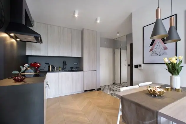 Soho Factory 10 (at 18a Zupnicza)