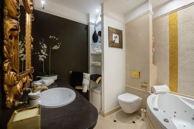 Traditional Apart Daire