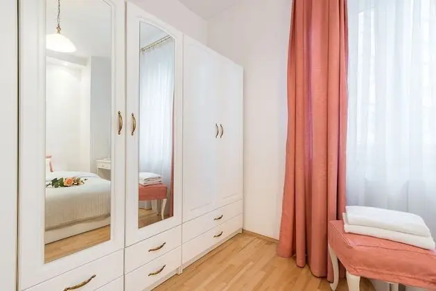 Apart Daire (6 Adults - at 6 Grodkowska Street)