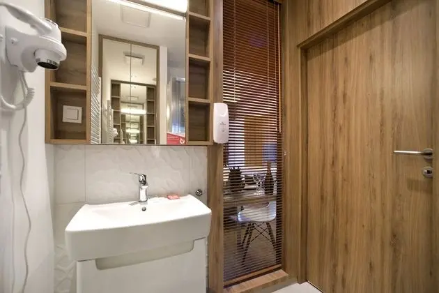 Comfort Tek Büyük Yataklı Oda