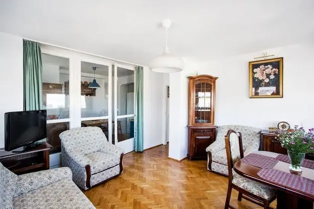 Apart Daire, 2 Yatak Odası, Küçük Mutfak