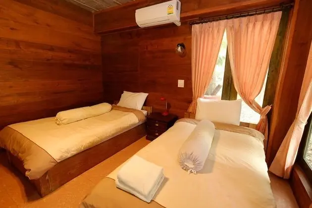 Standard Twin Room with Garden View