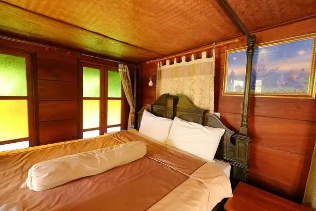 Standard Twin Room with Garden View