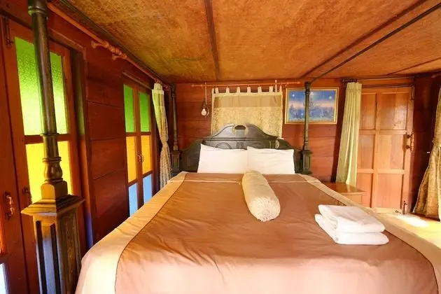 Standard Twin Room with Garden View