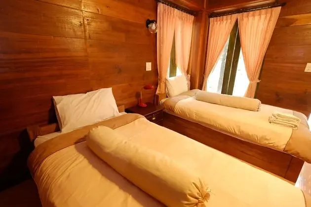 Standard Twin Room with Garden View