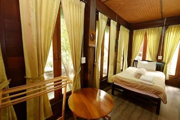 Standard Twin Room with Garden View