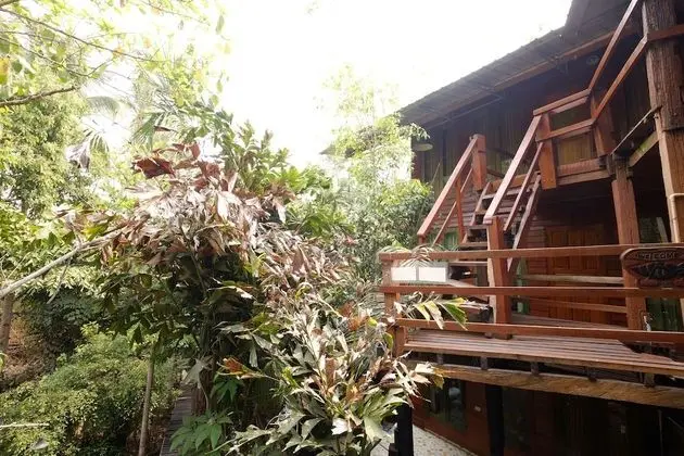Standard Twin Room with Garden View