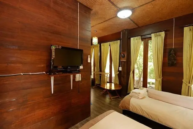 Standard Twin Room with Garden View