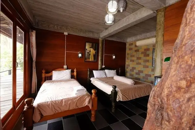 Superior Room with River View (Double&Single bed)