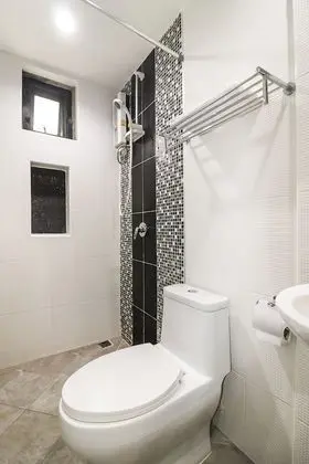 Deluxe Tek Büyük Yataklı Oda, Havuz Manzaralı