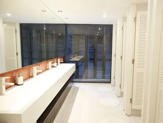 Exclusive Oda, Ortak Banyo