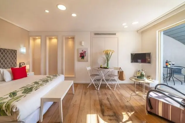 Deluxe Tek Büyük veya İki Ayrı Yataklı Oda, Balkon