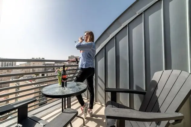 Deluxe Tek Büyük veya İki Ayrı Yataklı Oda, Balkon