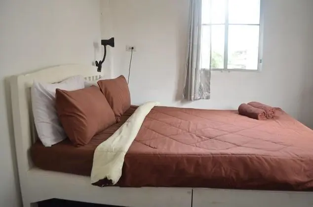 Double Fan Room (Shared Bathroom)