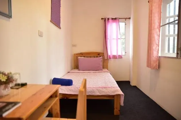 Mini Single Fan Room (Shared Bathroom)