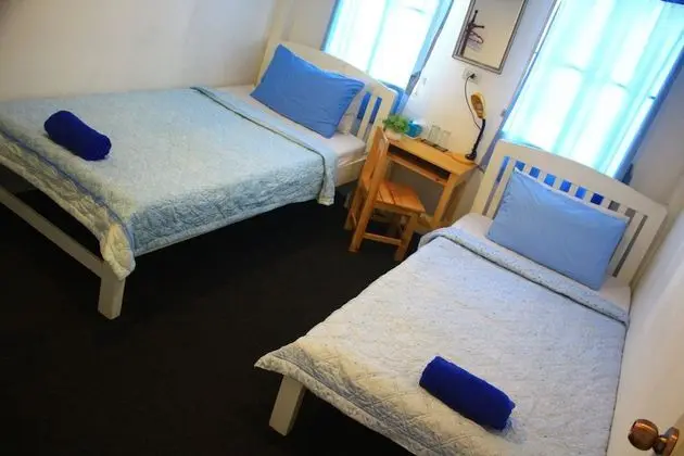 Twin Fan Room (Shared Bathroom)