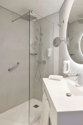 Standard Tek Büyük Yataklı Oda, Deniz Manzaralı (2 Adults)