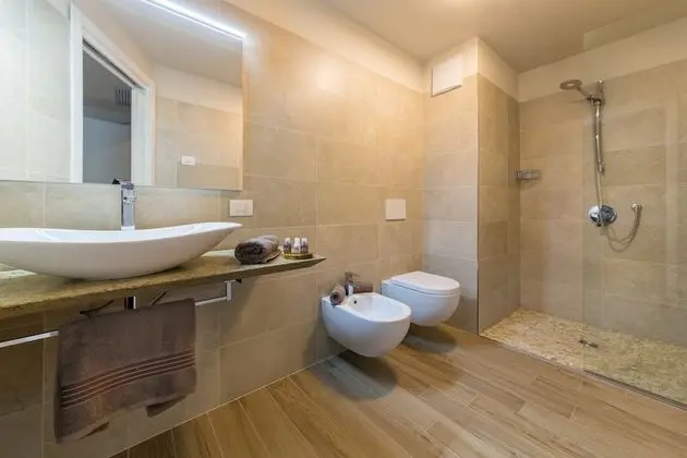 Superior Tek Büyük veya İki Ayrı Yataklı Oda