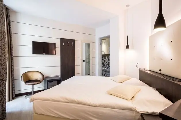 Tek Büyük veya İki Ayrı Yataklı Oda