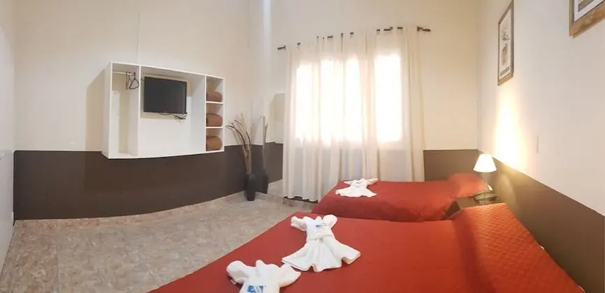 Üç Kişilik Oda