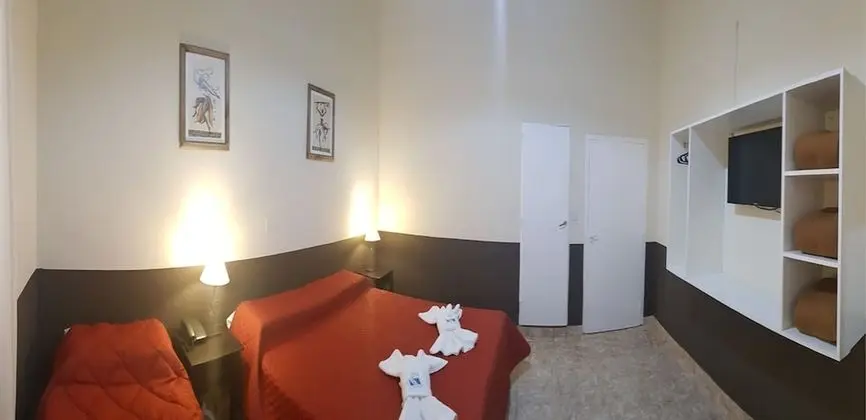 Üç Kişilik Oda