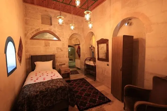 Cave Room, Bahçe Manzaralı