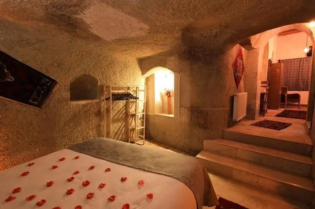 Cave Room, Bahçe Manzaralı