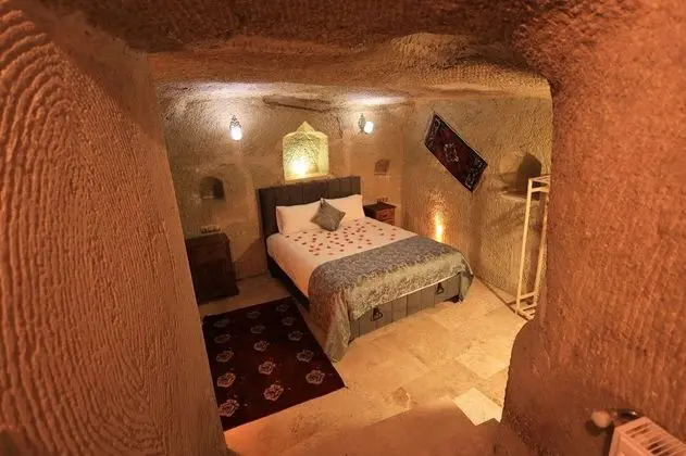 Cave Room, Bahçe Manzaralı