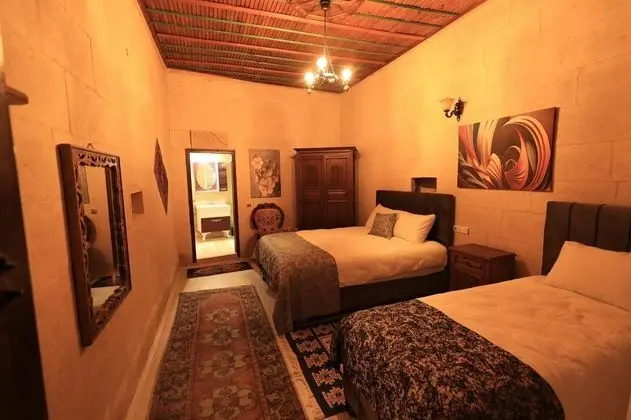 Triple Cave Room, Bahçe Manzaralı