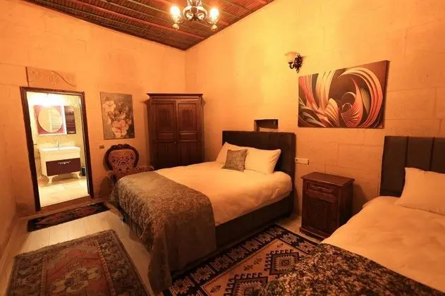 Triple Cave Room, Bahçe Manzaralı