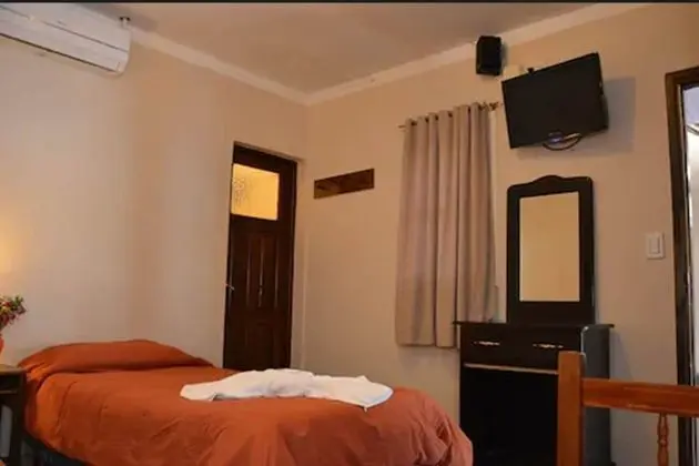 Üç Kişilik Oda