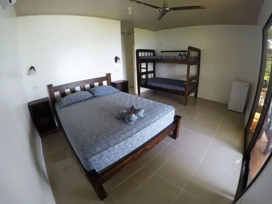 Deluxe Dört Kişilik Oda, Birden Çok Yatak, Plaj Manzaralı, Okyanusa Sıfır