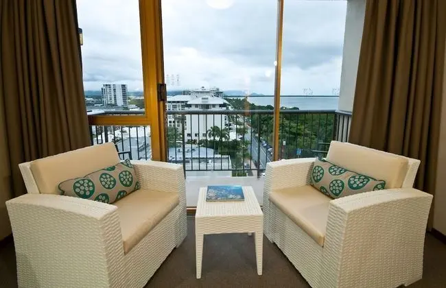 Superior Oda, Balkon