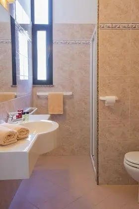 Üç Kişilik Oda, Balkon