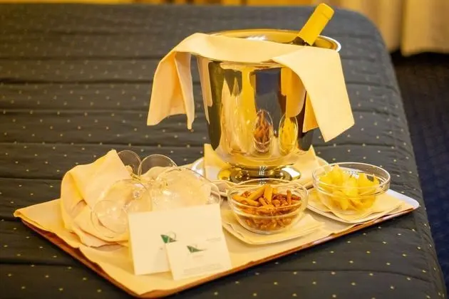Standard Tek Büyük Yataklı Oda, 1 Çift Kişilik veya 2 Tek Kişilik Yatak (con letto supplementare)