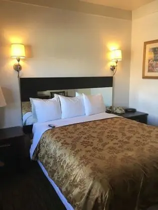 Oda, 1 Büyük (Queen) Boy Yatak, Sigara İçilmez, Özel Banyo