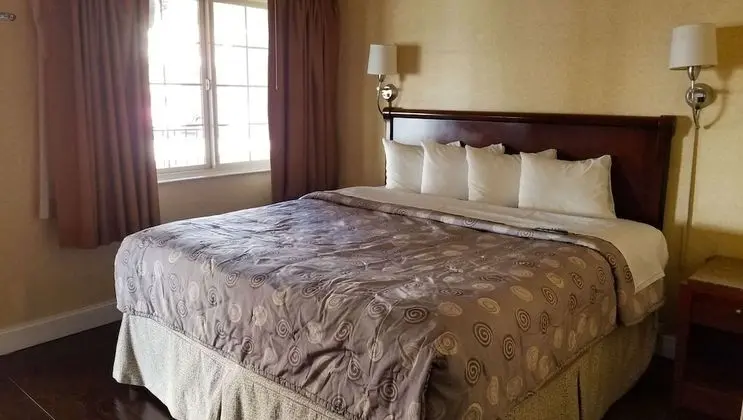 Oda, 1 En Büyük (King) Boy Yatak, Sigara İçilmez, Özel Banyo